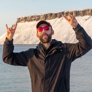 Meet your Posher, Eric